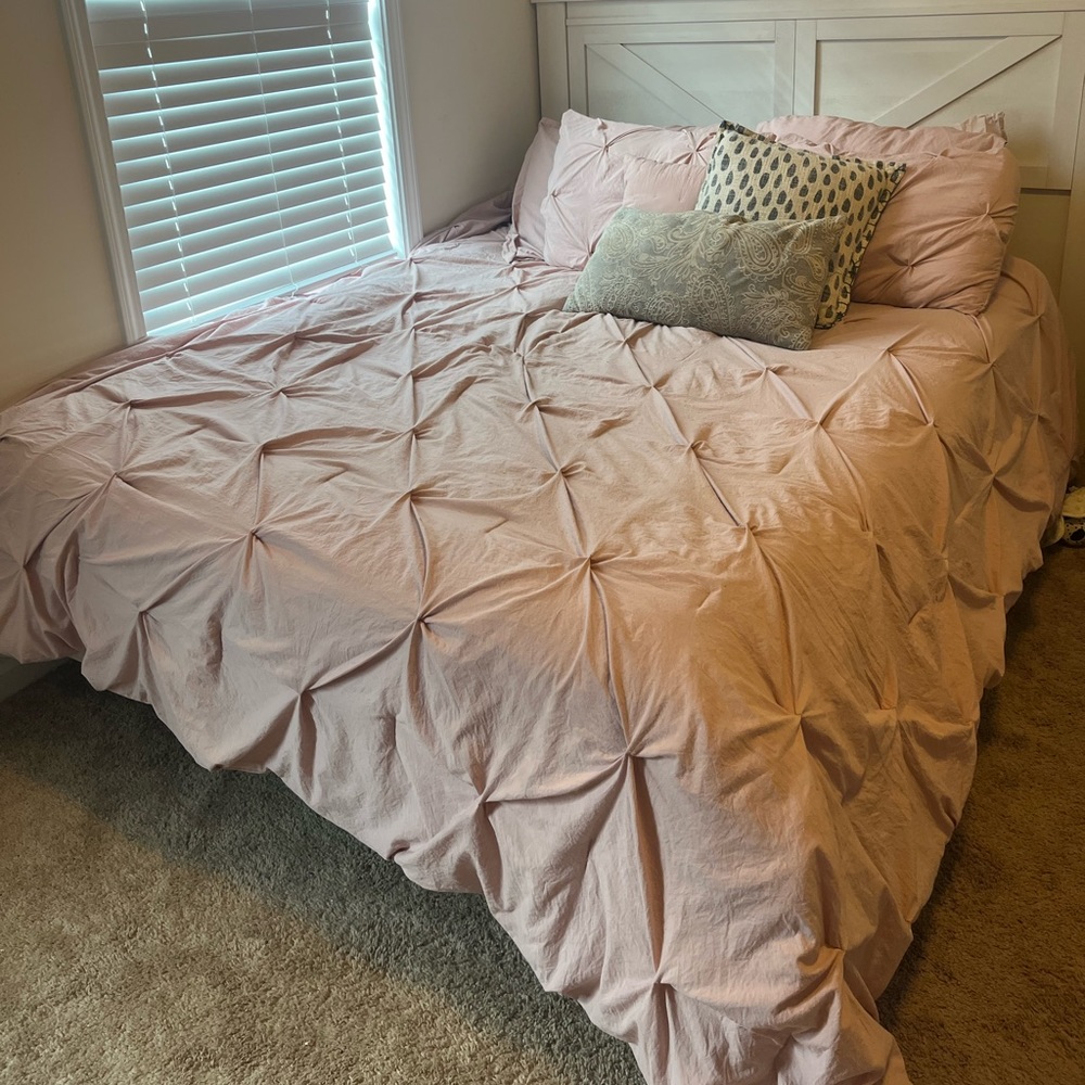 Queen Comforter set